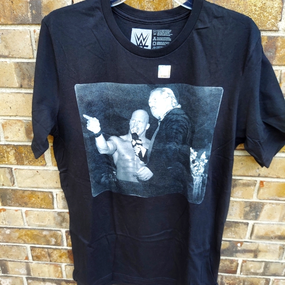 Men's Large "Stone Cold" Steve Austin KOTR King Of The Ring 1996 Interview Shirt